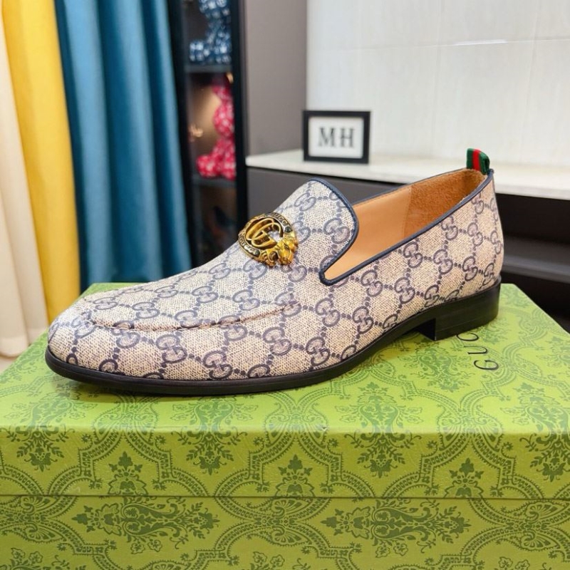 G*u*i leather shoes